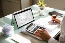 7 Benefits Of Invoice Factoring For Small Business Owners
