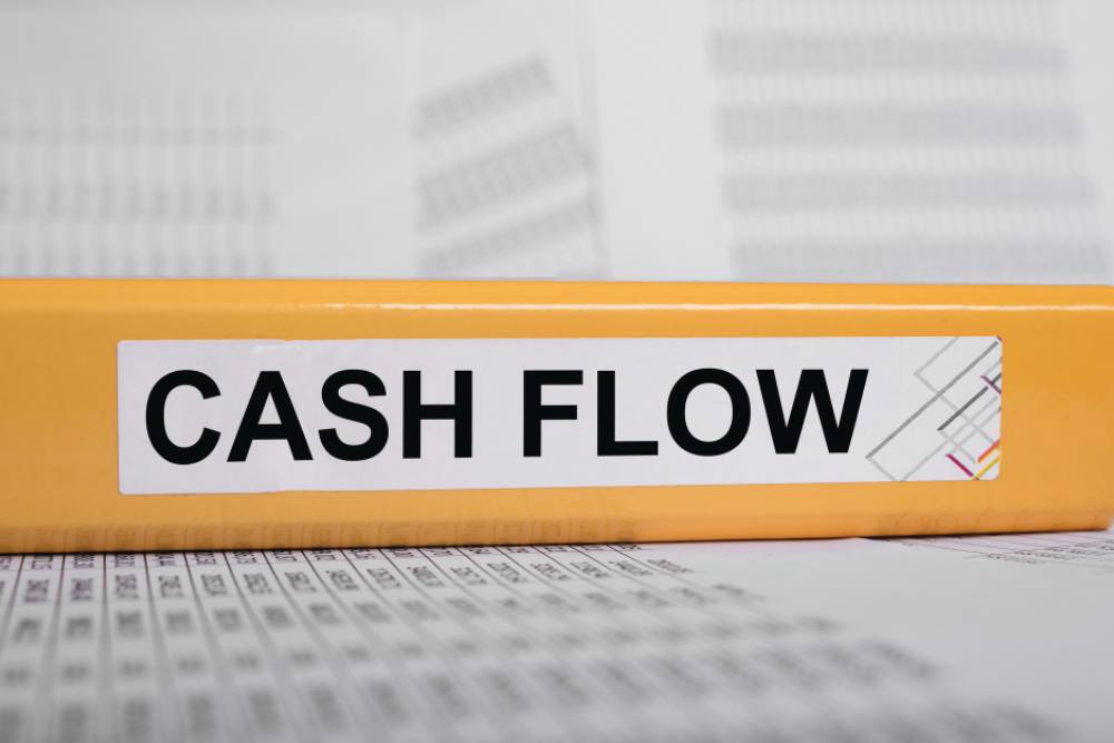 Invoice Factoring For Advertising Agencies: How It Boosts Cash Flow