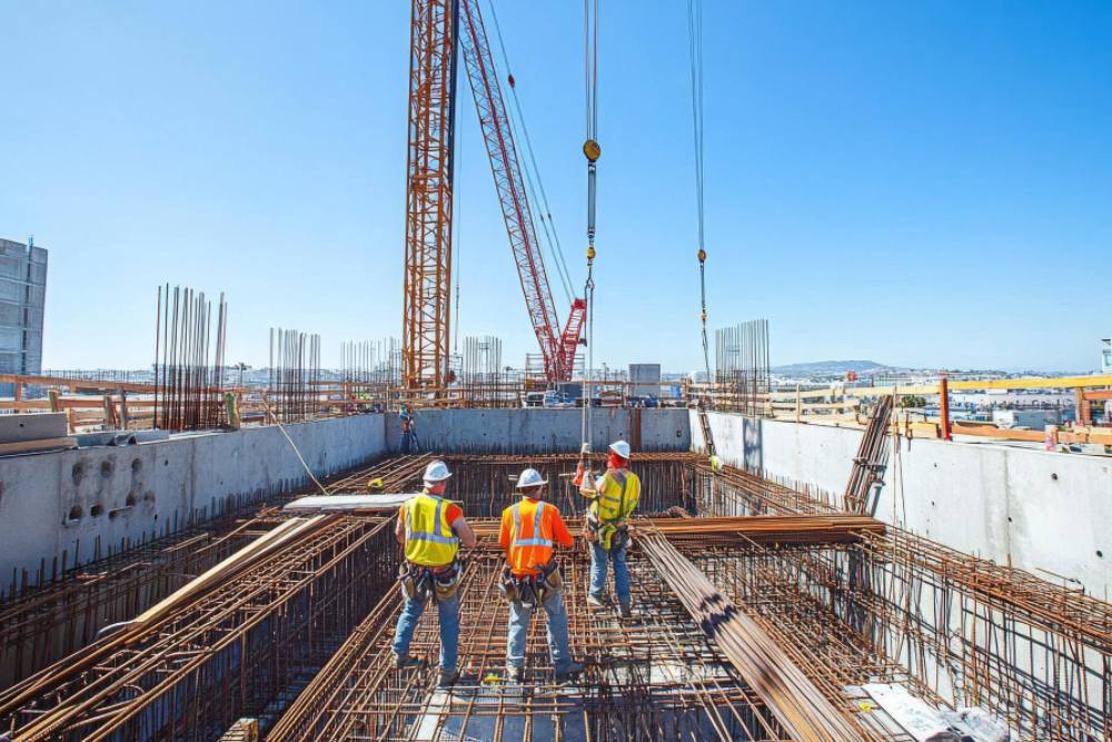 Is Commercial Construction Contract Factoring Right For Your Business?